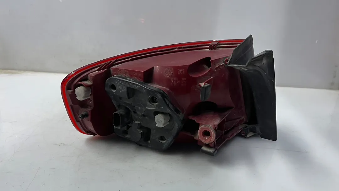 Tail Light (RH) - 2011 Audi A4 ECONOMY
