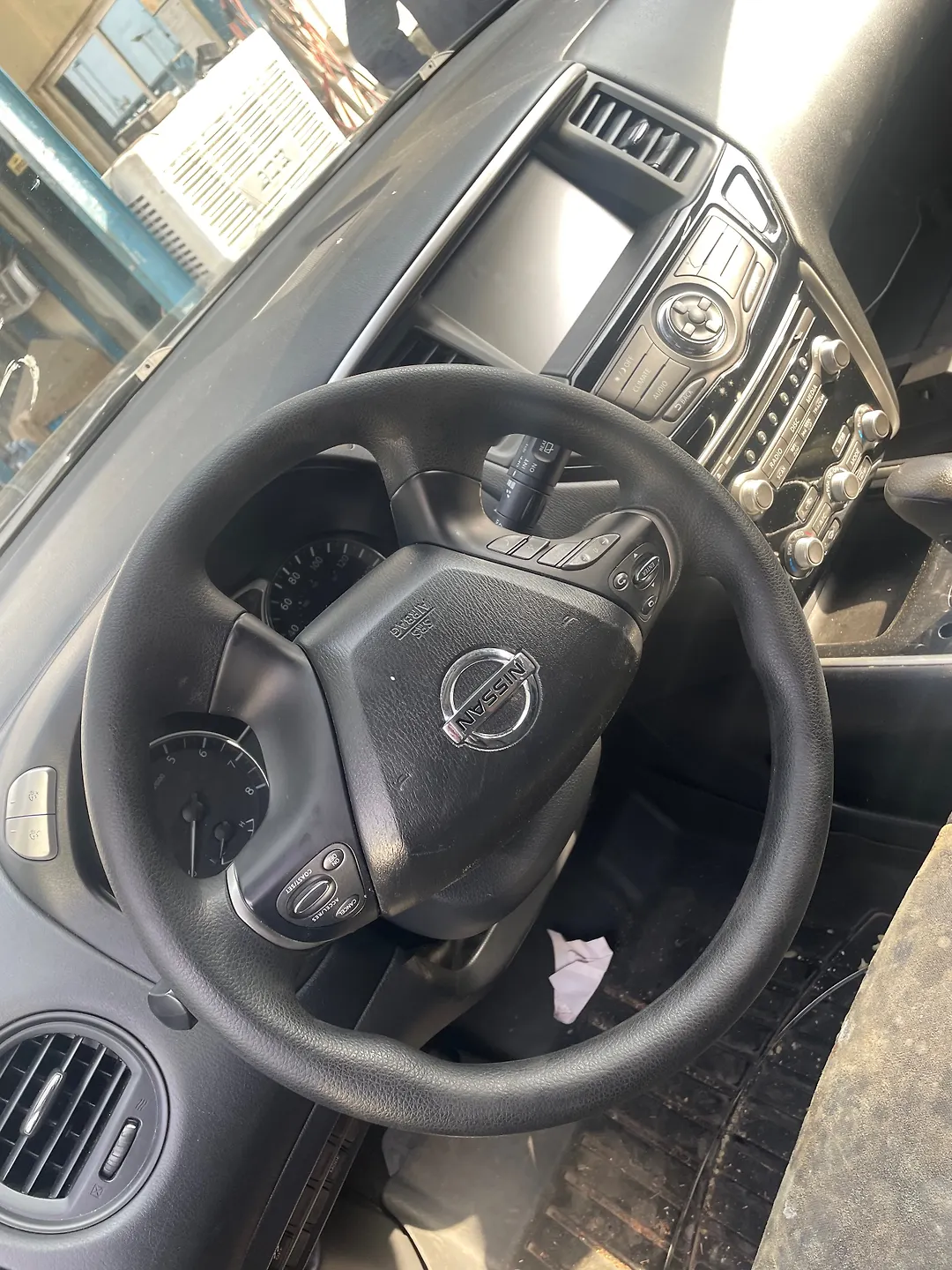 Steering Wheel - 2017 Nissan Pathfinder