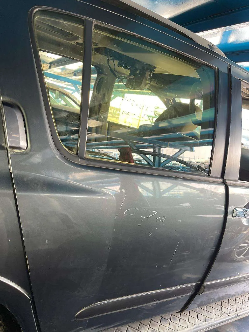 Running board - 2010 Nissan Armada
