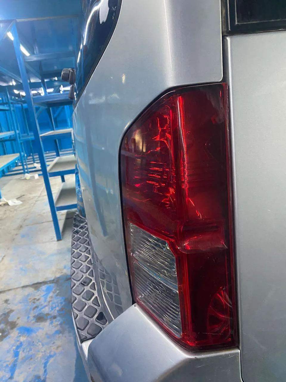 Tail Light (RH) - 2014 Nissan Pathfinder