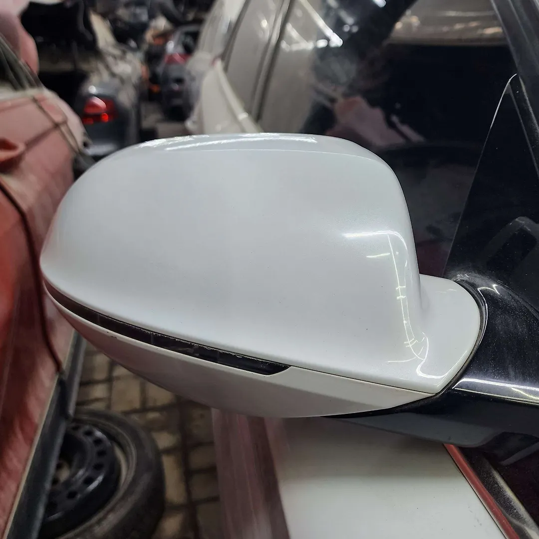 Side Mirror (RH) - 2013 Audi A8 L