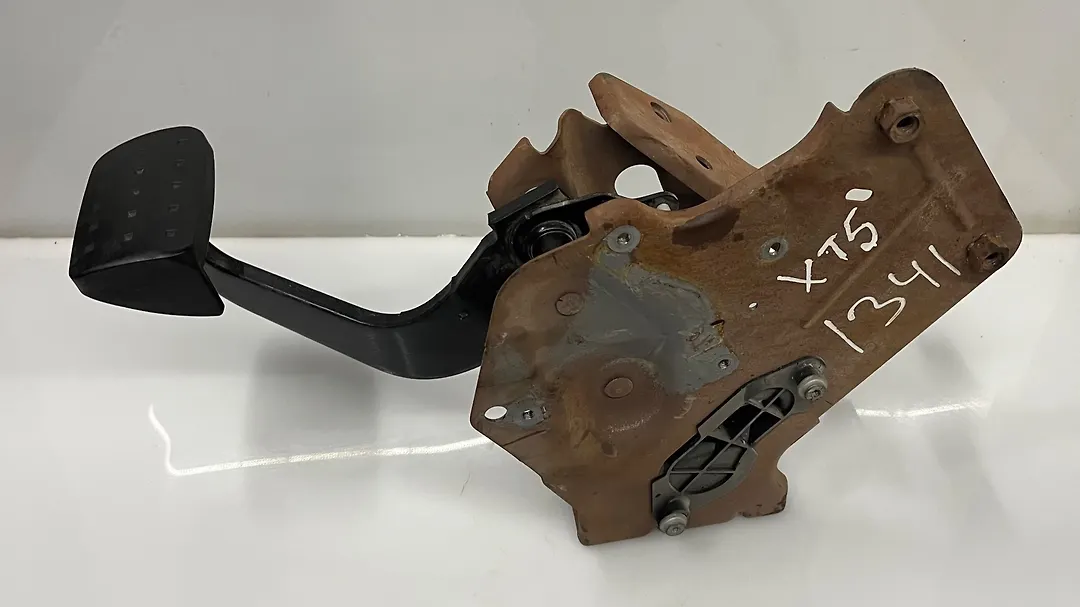 Pedal brake/clutch - 2018 Cadillac XT5 Luxury
