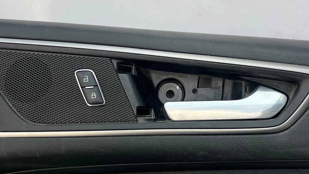 Front door trim panel RH- 2015 Ford Edge