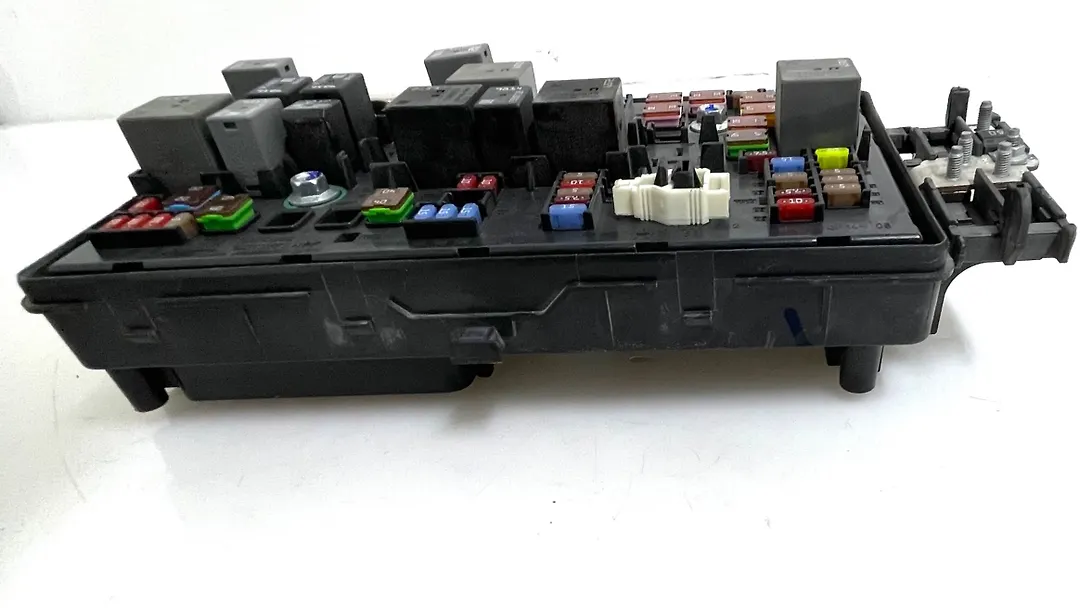 Fuse box - 2019 Cadillac XTS