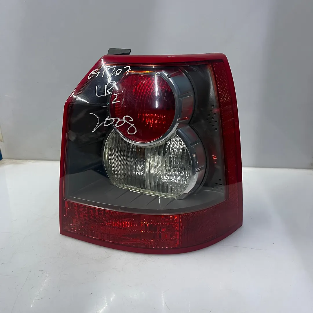 Tail Light (RH) - 2008 Land Rover LR4