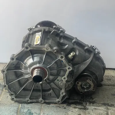 Differential case - 2014 Infiniti QX80 SUV