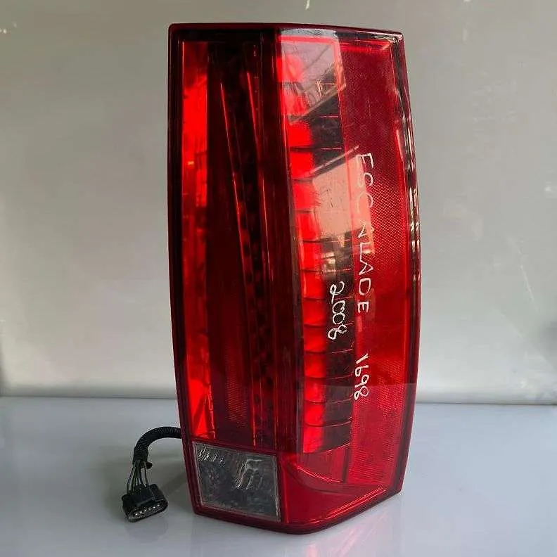 Tail Light (RH) - 2007 Cadillac Escalade ESV