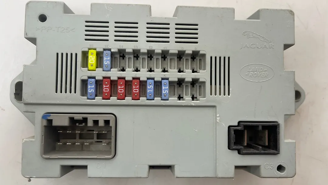 Fusebox Relay - 2015 Jaguar XJL
