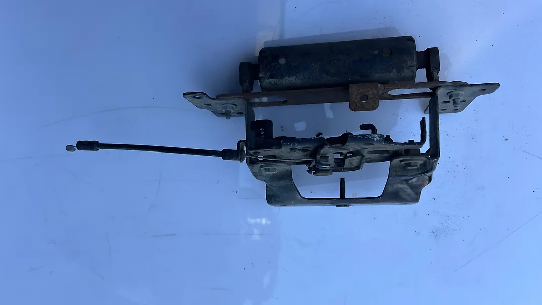 Hood/Bonnet lock - 2018 Ford EcoSport