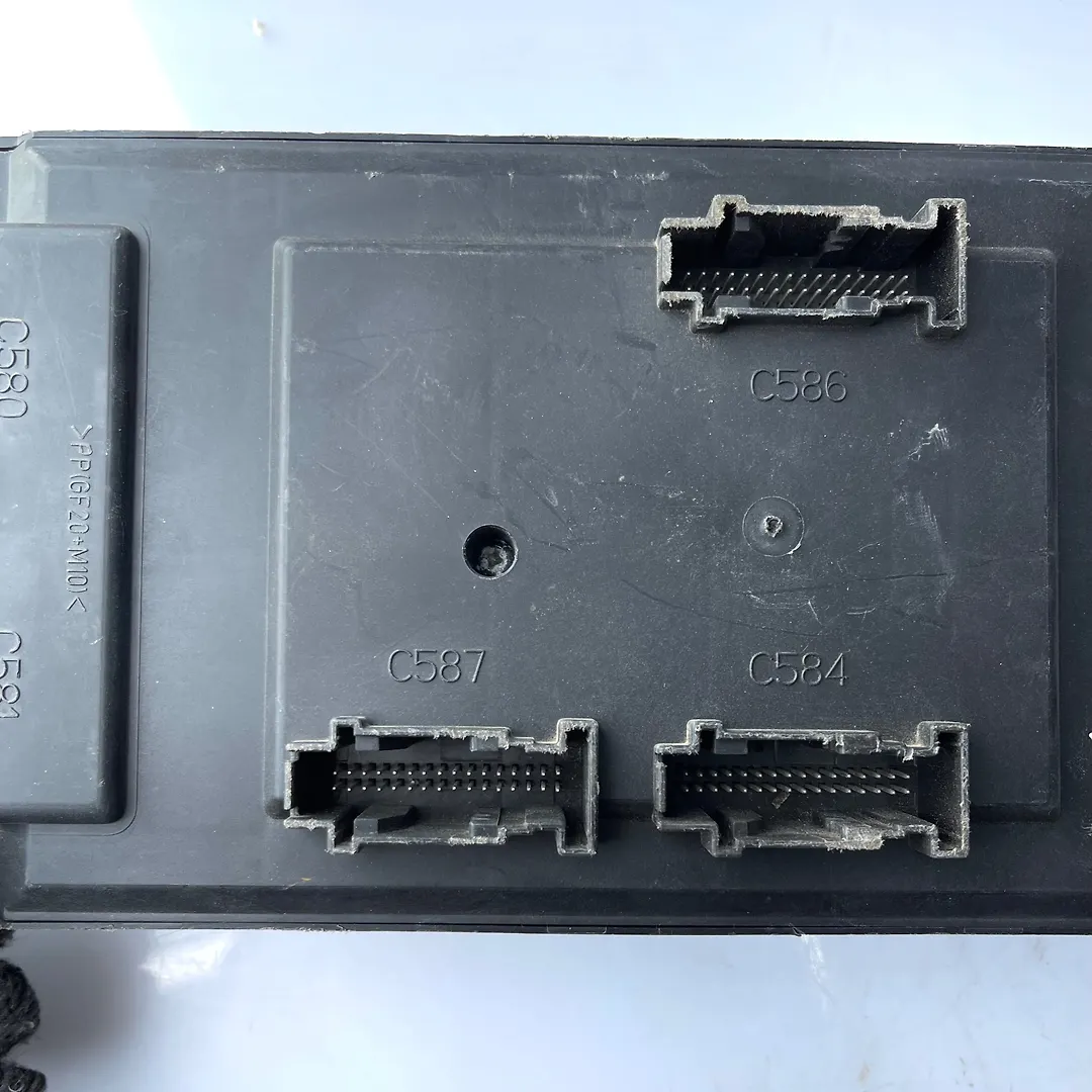 Fuse - 2014 Land Rover RANGE ROVER SPORT