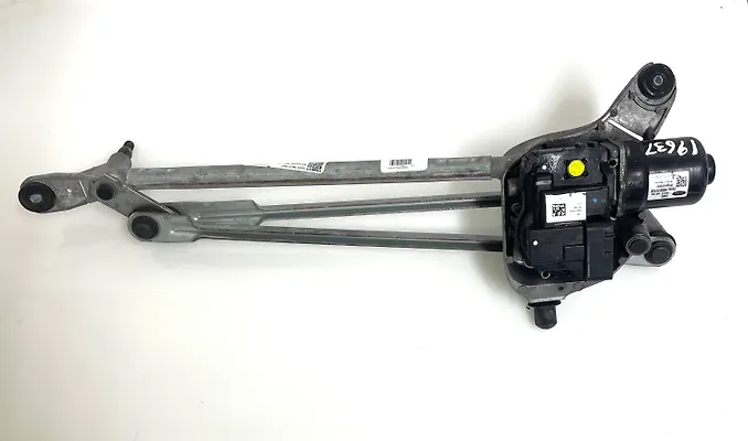 Windshield wiper motor - 2020 Lincoln Corsair Reserve