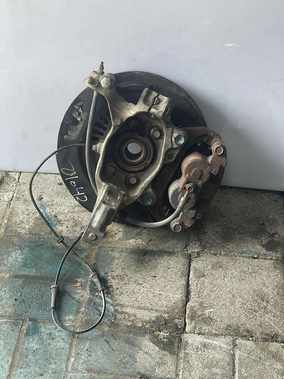Hub - 2013 Nissan Pathfinder