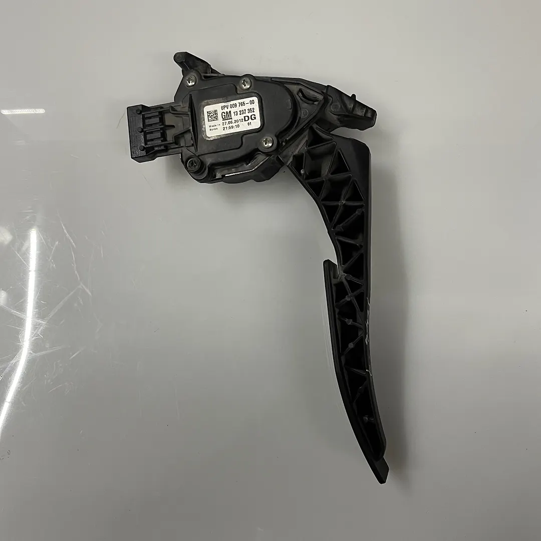 Accelerator pedal - 2013 Chevrolet Malibu
