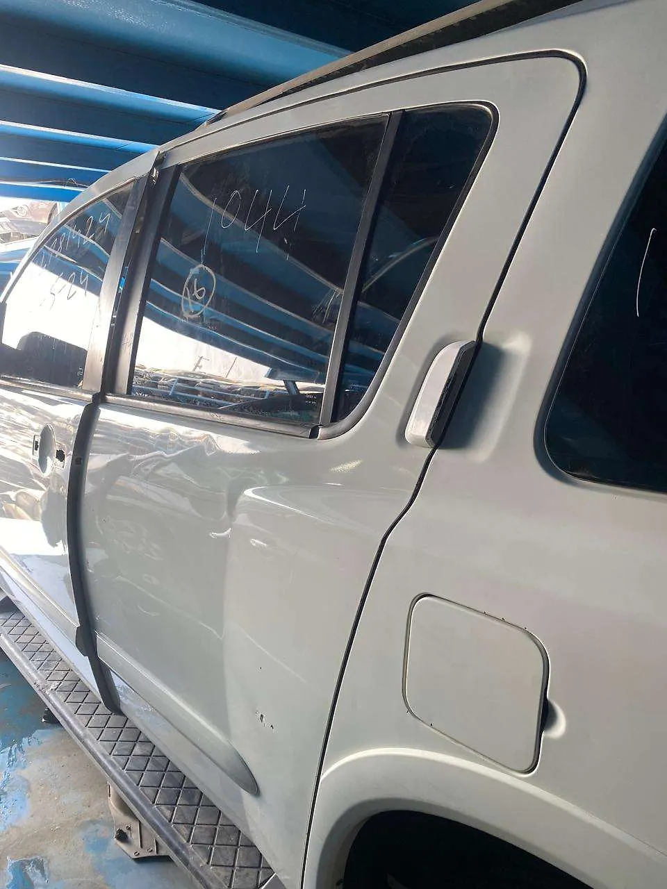 Door (LHB) - 2012 Nissan Armada