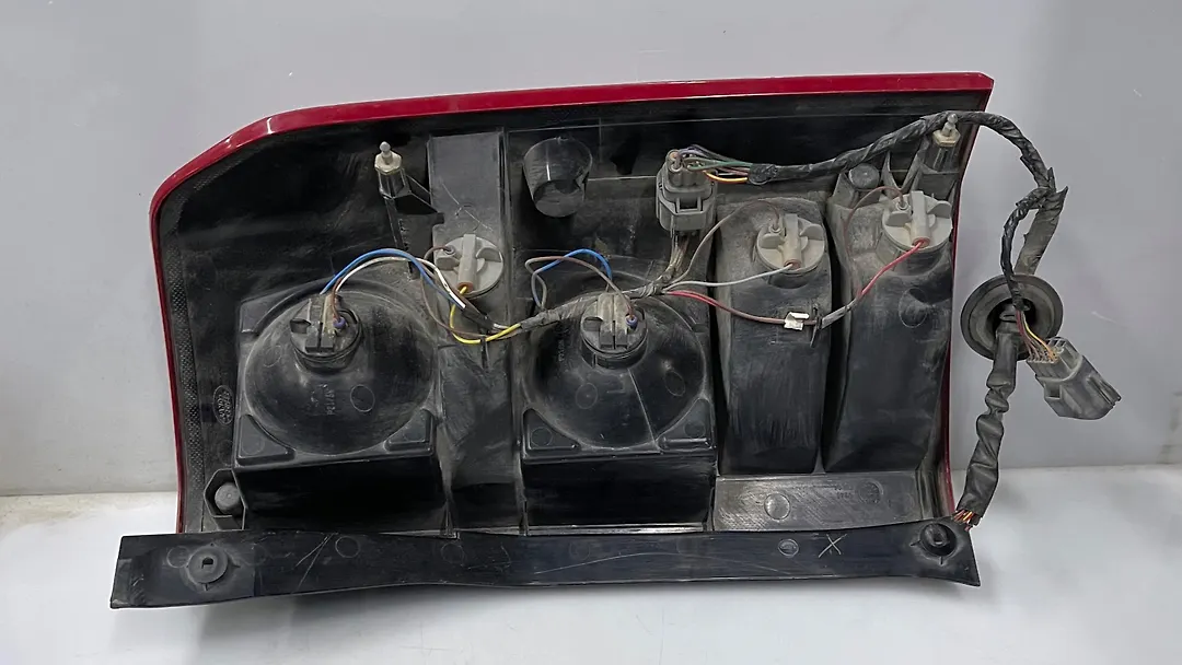 Tail Light (LH) - 2009 Land Rover LR3