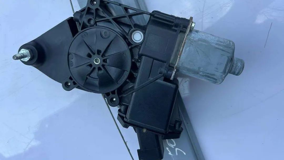 Door Motor (RHB) - 2014 Cadillac CTS