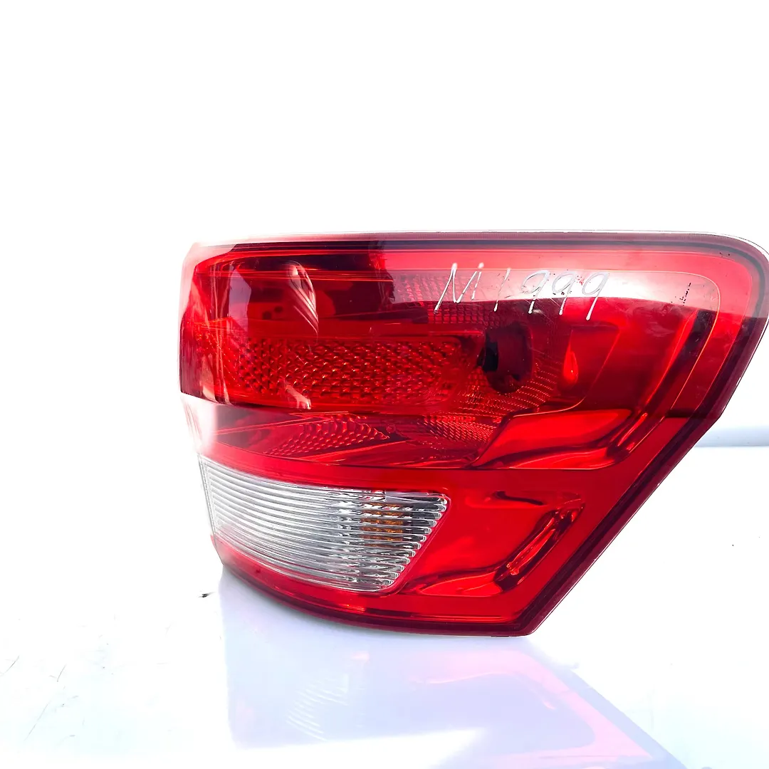 Tail Light (RH) - 2015 Jeep Grand Cherokee