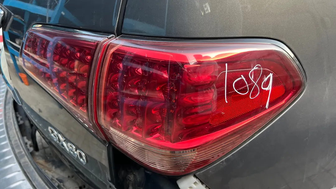 Tail Light (RH) - 2014 Infiniti QX80 SUV