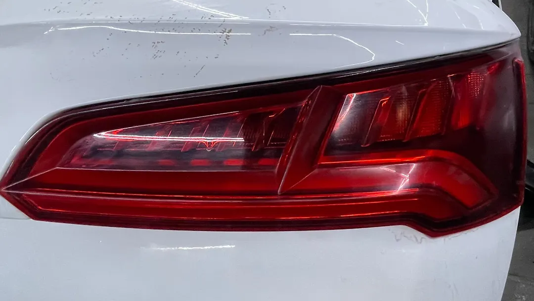 Tail Light (RH) - 2018 Audi SQ5