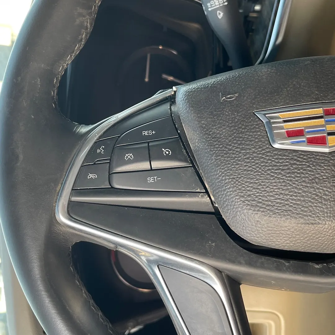 Steering wheel - 2017 Cadillac XT5