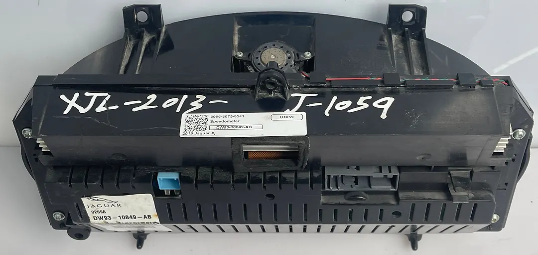 Speedometer - 2019 Jaguar XJ