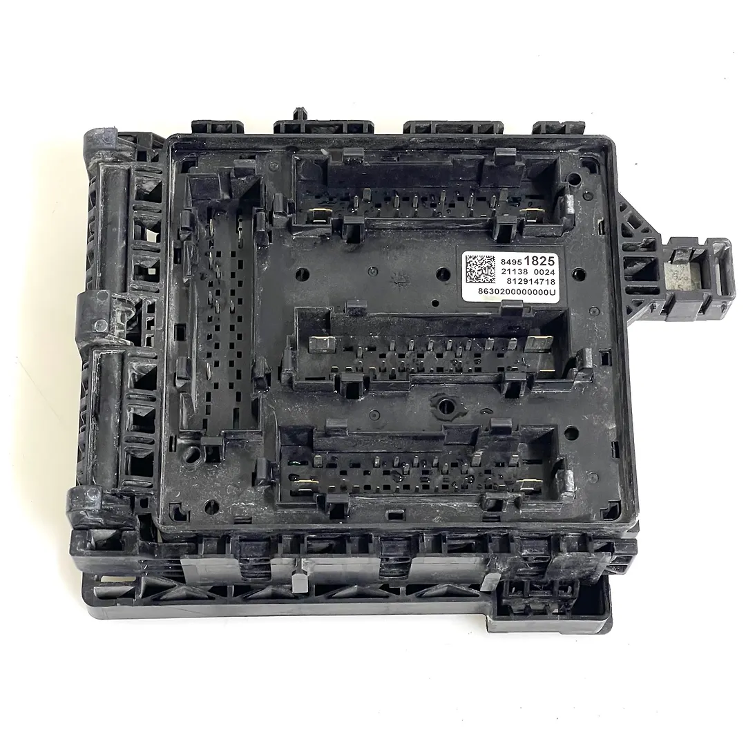 Fuse box - 2020 Cadillac XT6 Sport AWD