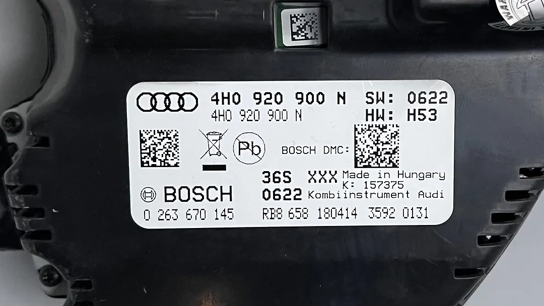 Speedometer - 2015 Audi A8