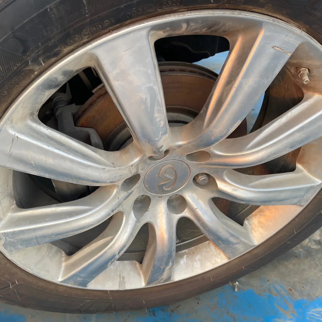 Rim - 2012 Infiniti QX56