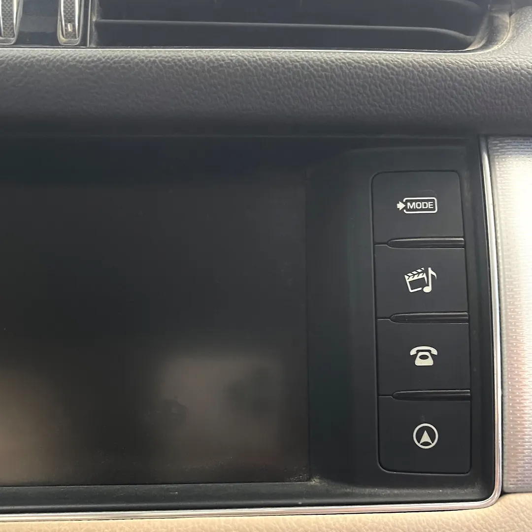 Info-gps-tv screen - 2017 Jaguar XF