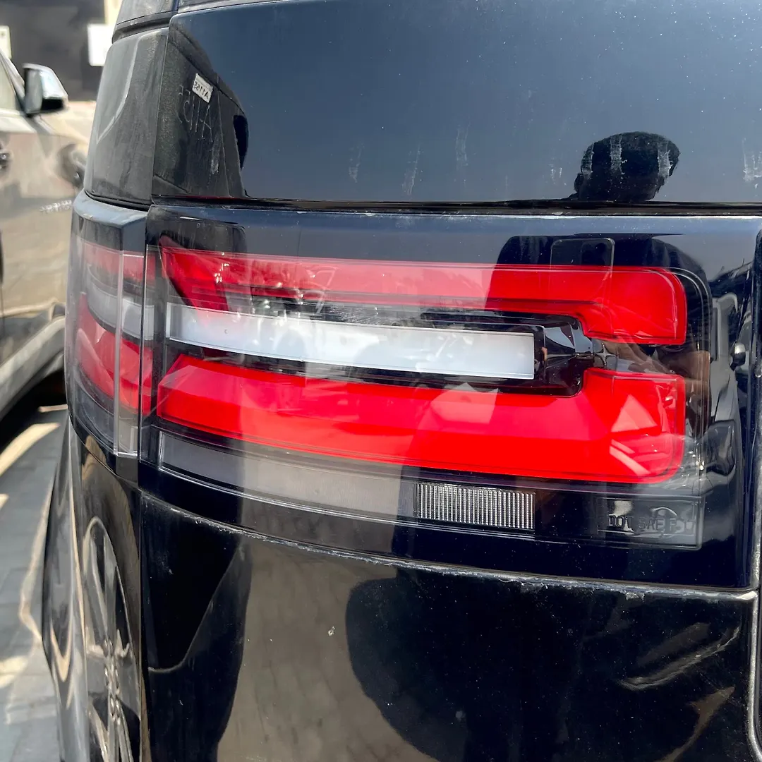 Tail Light (LH) - 2018 Land Rover DISCOVERY HSE Luxury