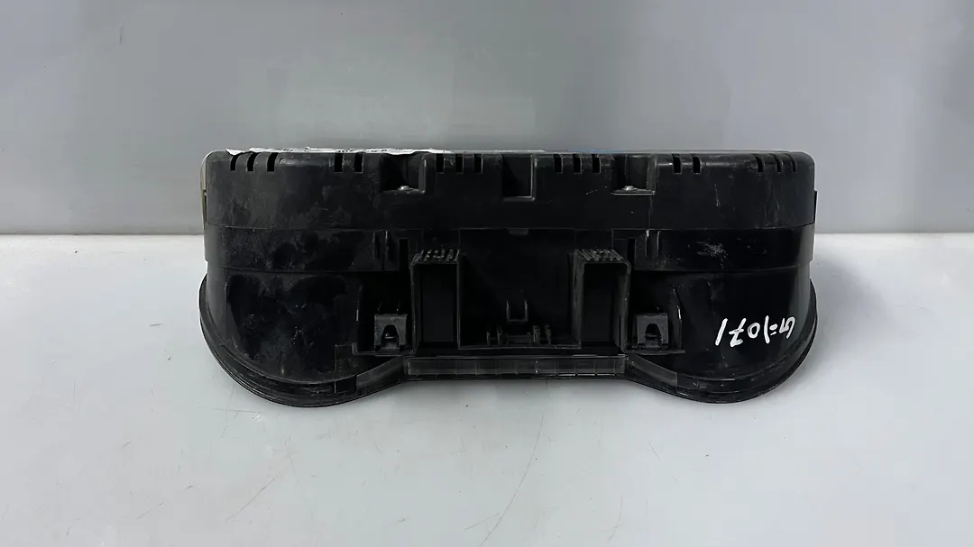 Speedometer - 2013 Volkswagen Amarok