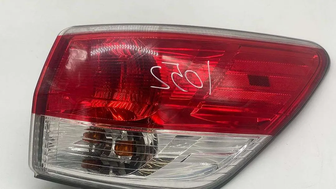 Tail Light (LH) - 2014 Nissan Pathfinder
