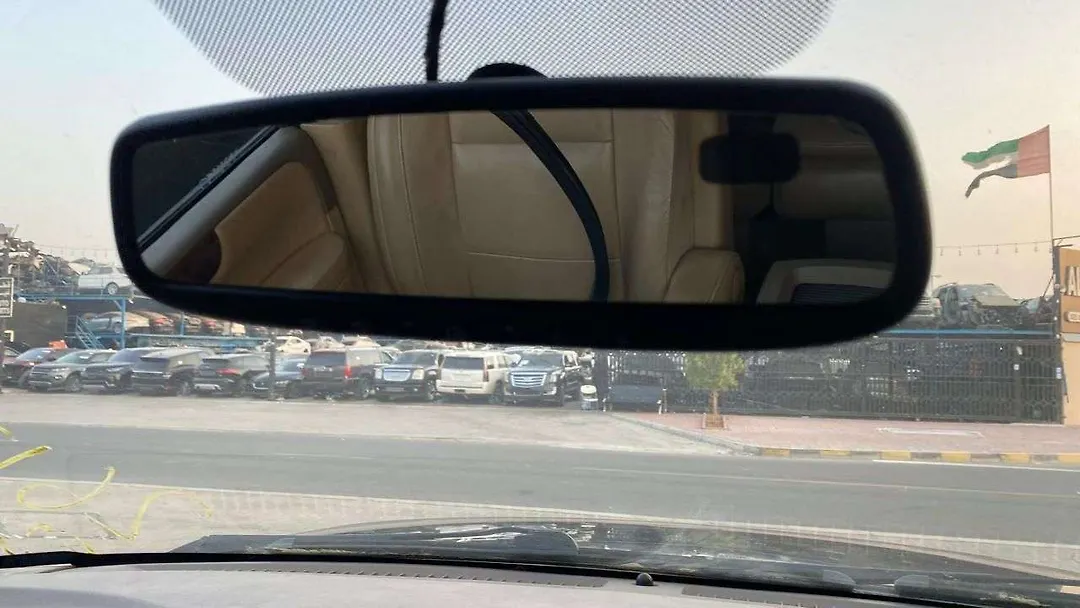 Rear view mirror - 2013 Nissan Armada