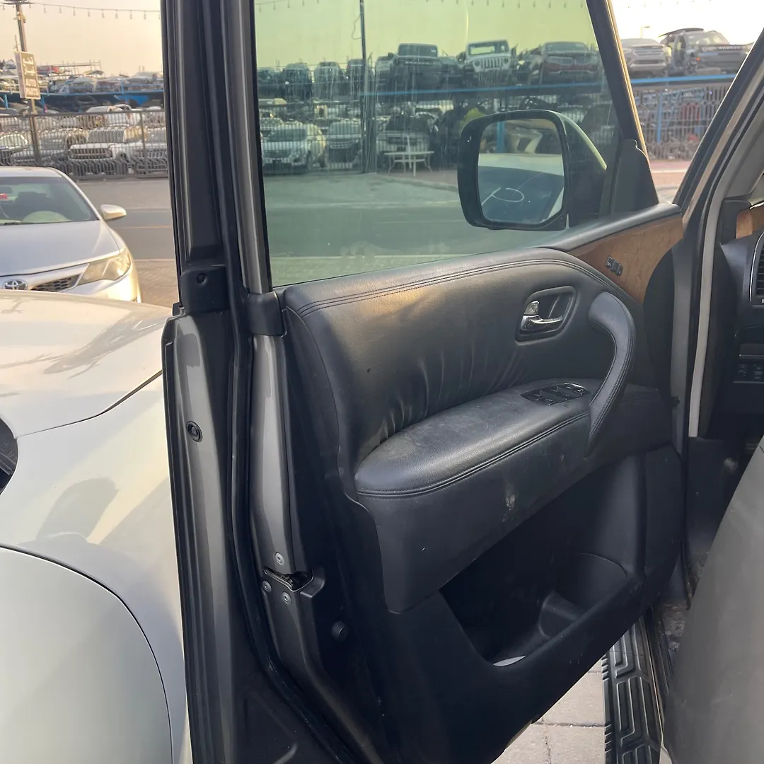 Door (RHF) - 2011 Infiniti QX56 5.6i