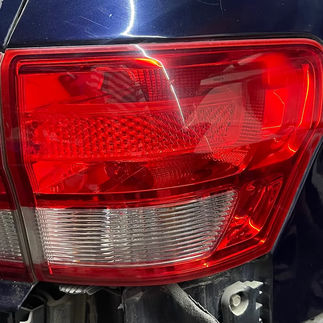 Tail Light (RH) - 2012 Jeep GRAND CHEROKEE