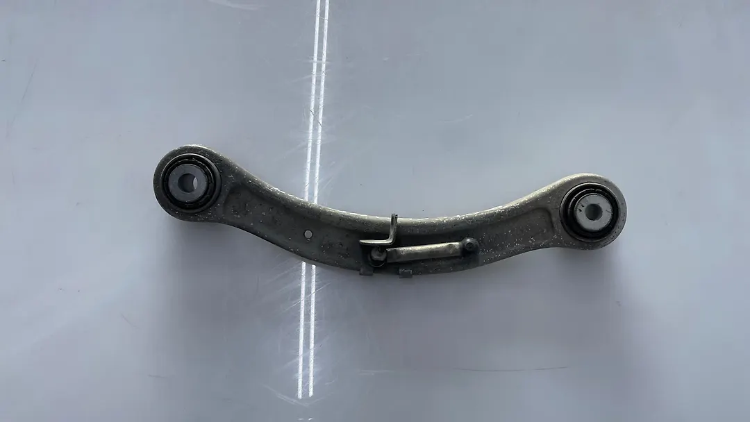Lower arm (RH) - 2012 Porsche Cayenne