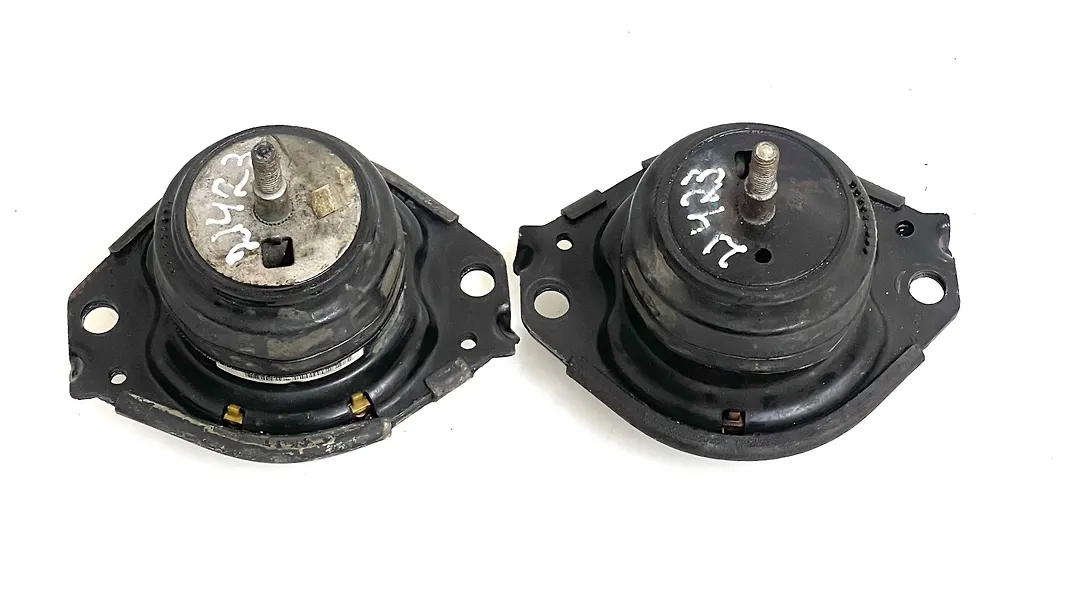 Engine mounts - 2011 Jeep Grand Cherokee LAREDO