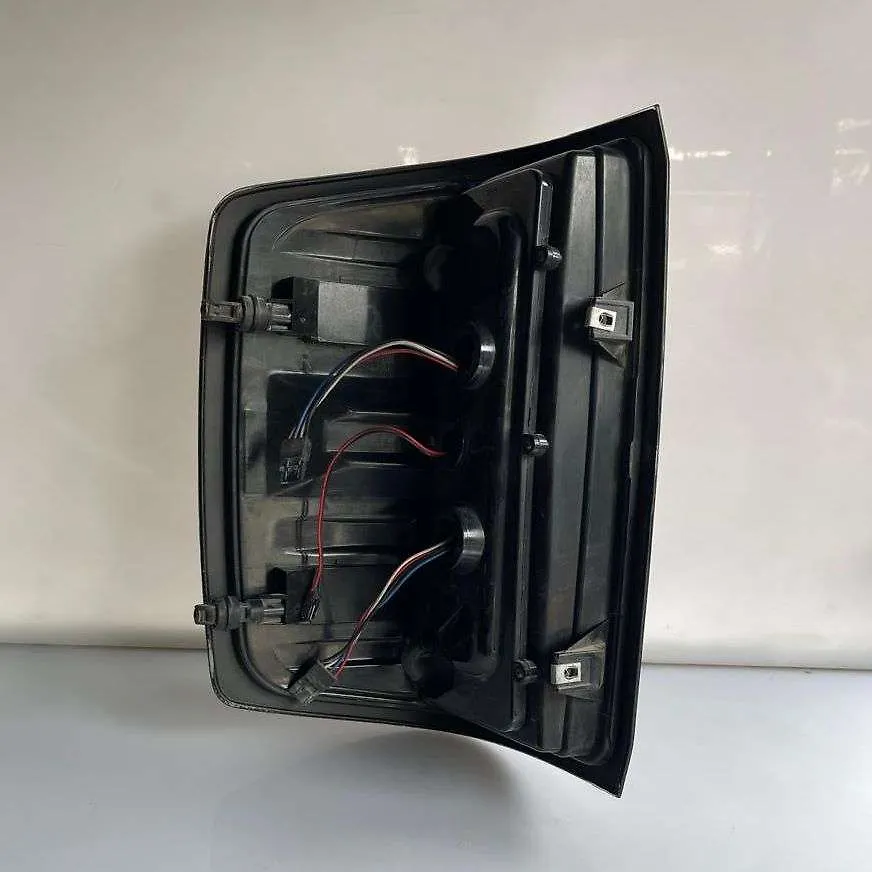 Tail Light (RH) - 2014 Chevrolet SILVERADO WORK TRUCK/FLEET/BASE