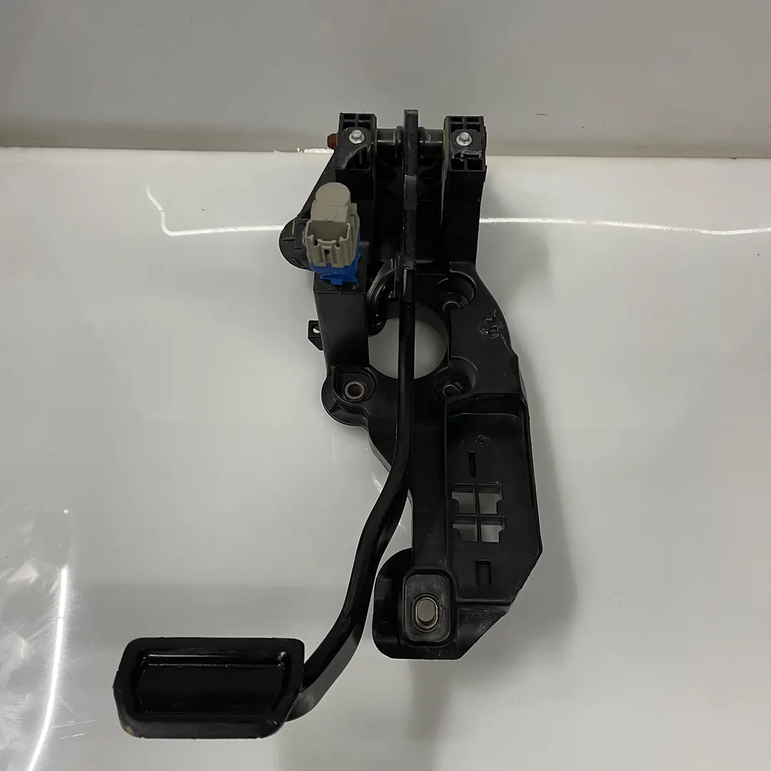 Pedal brake/clutch - 2017 Ford Fusion Titanium