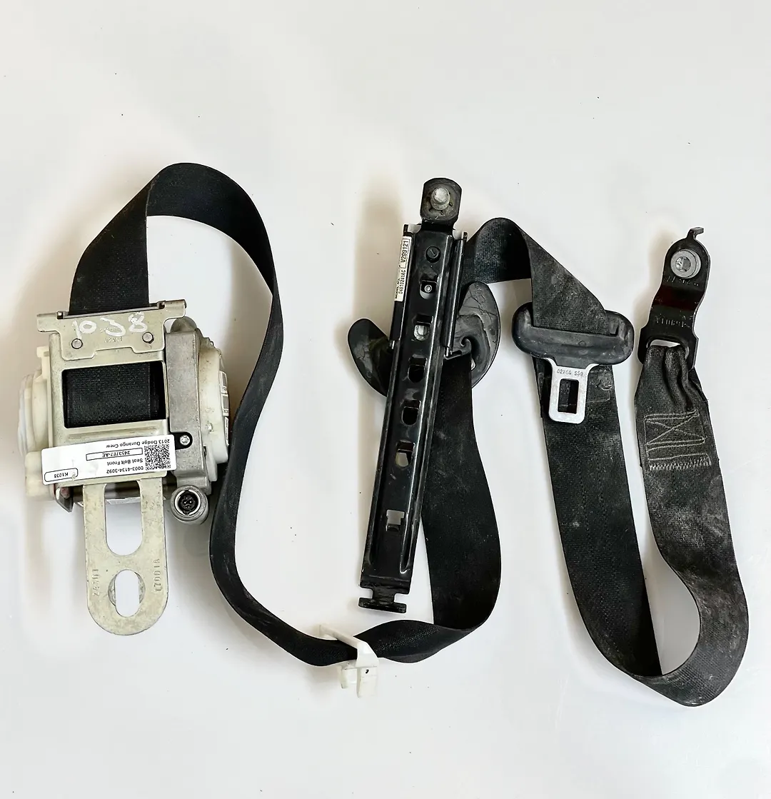 Seat belt front - 2013 Dodge Durango Crew