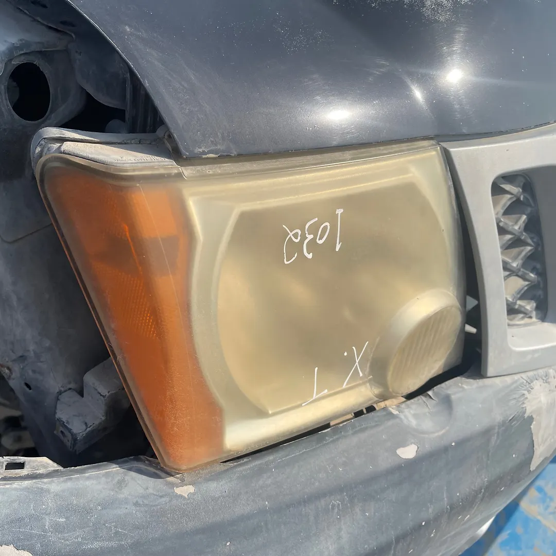 Headlight (RH) - 2008 Nissan Xterra