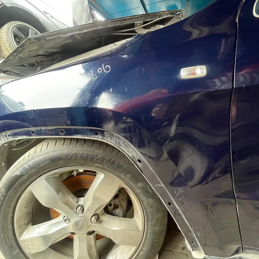 Fender (LHF) - 2012 Jeep GRAND CHEROKEE