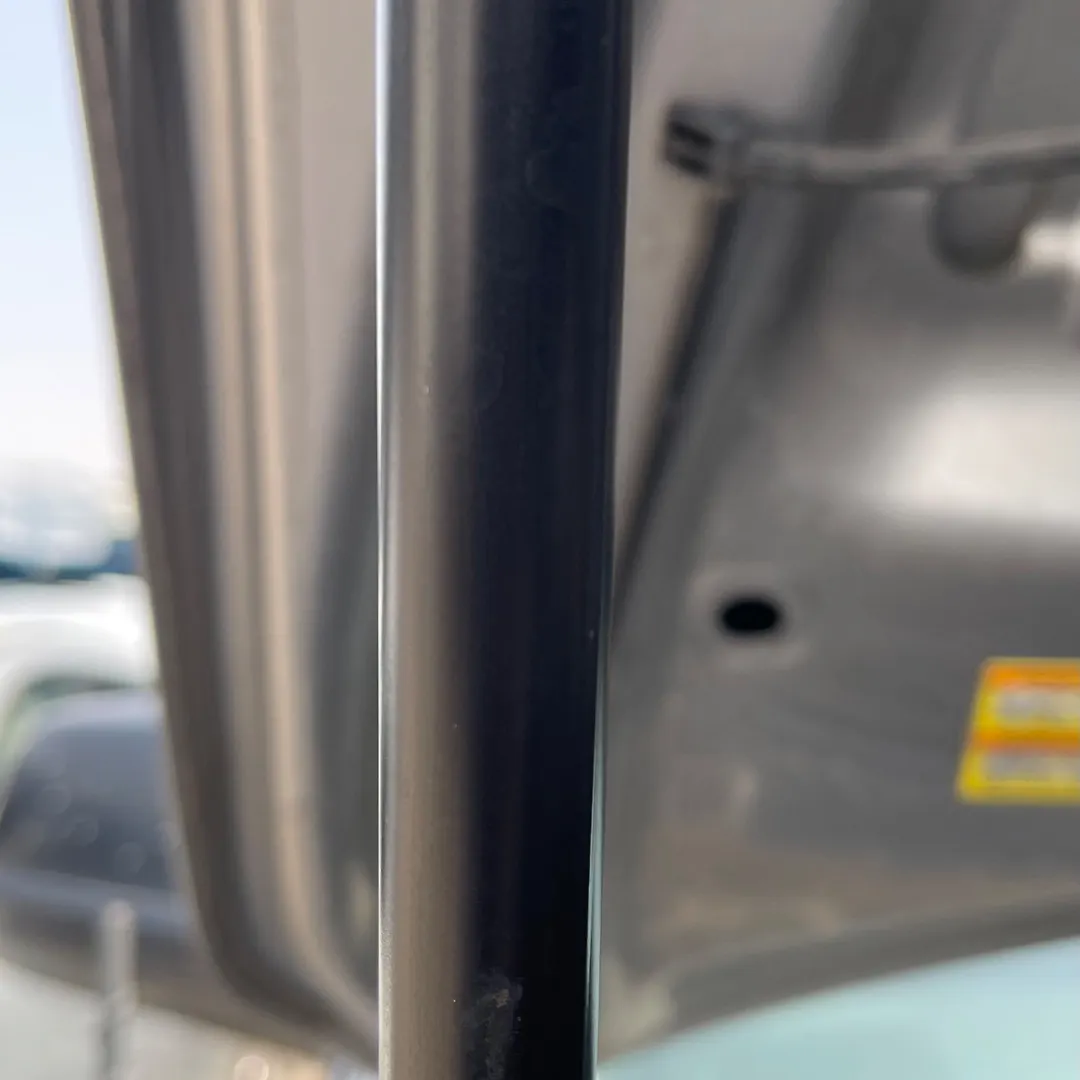Bonnet Jumping - 2010 Toyota Tundra