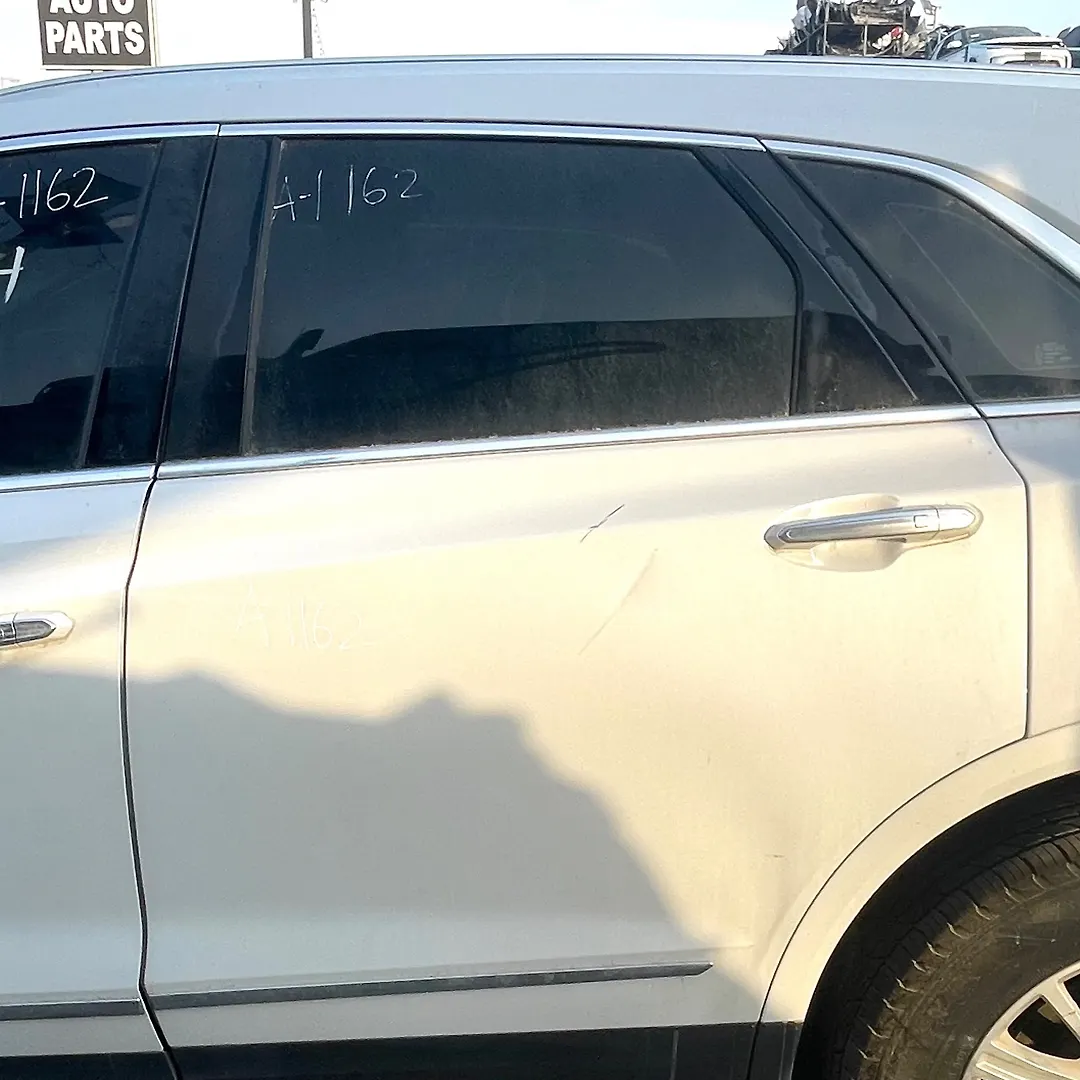 Door (LHB) - 2017 Cadillac XT5