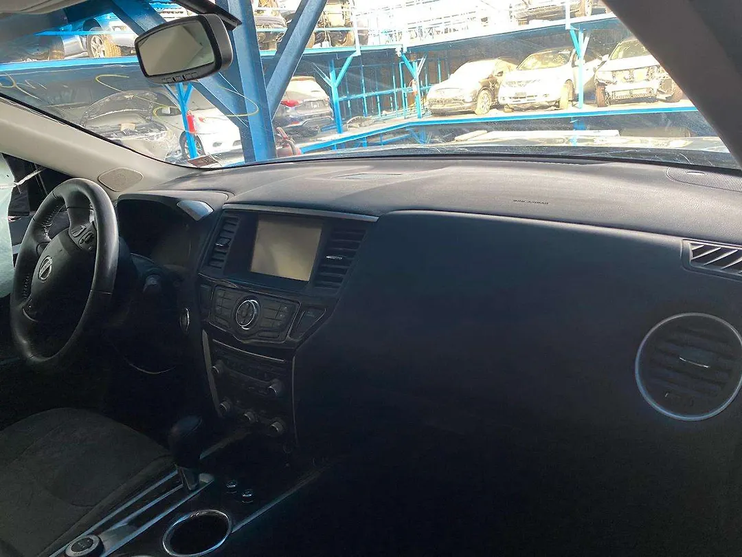 Dashboard  - 2017 Nissan Pathfinder