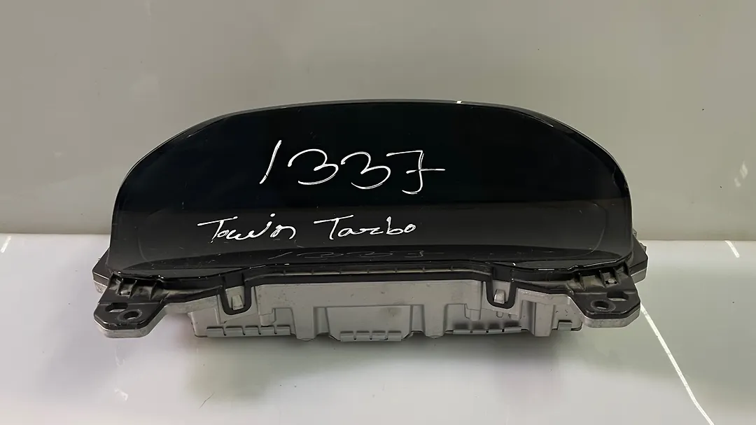 Speedometer - 2017 Lincoln Continental Reserve