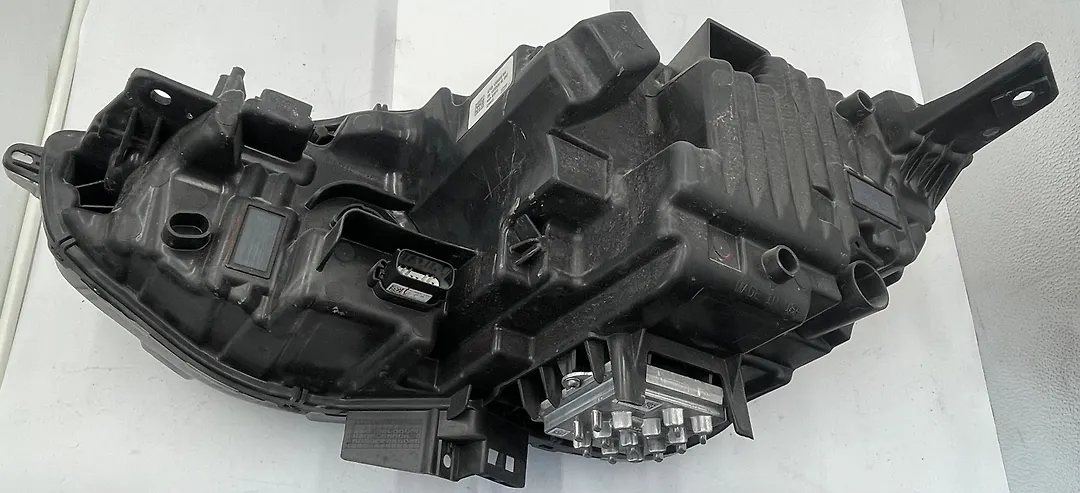 Headlight (RH) - 2021 Ford Edge