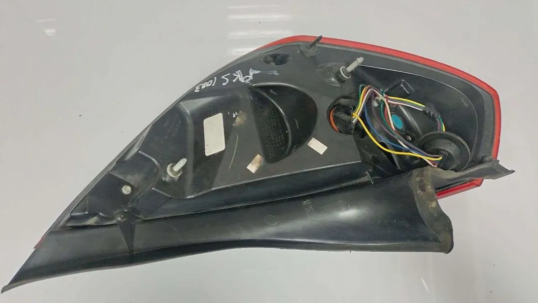 Tail Light (RH) - 2015 Lincoln MKS