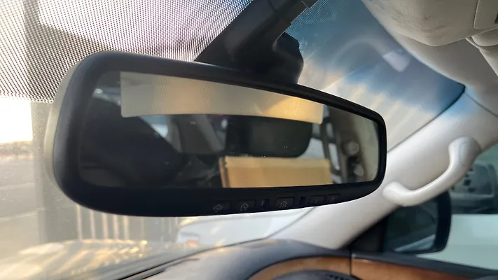 Rear view mirror - 2011 Infiniti QX56 5.6i