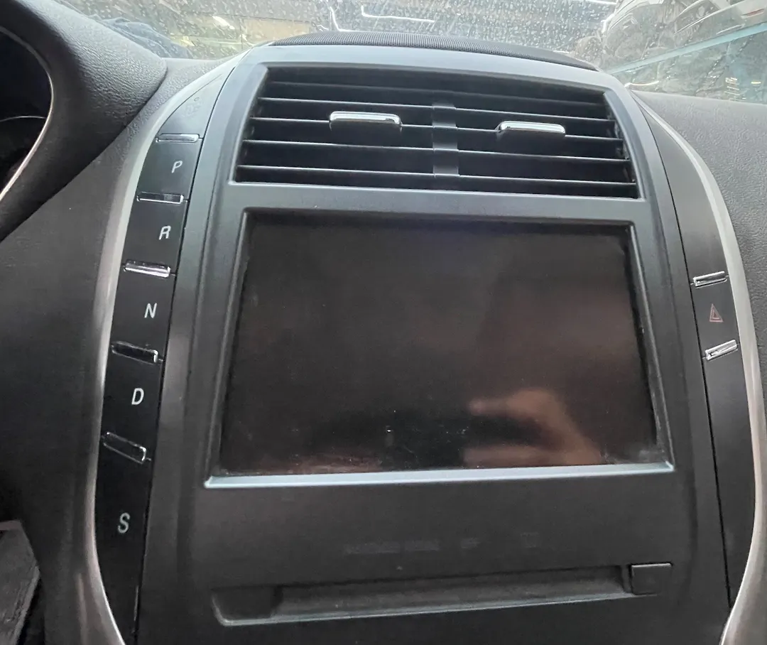 Info/GPS/TV Screen - 2015 Lincoln MKC